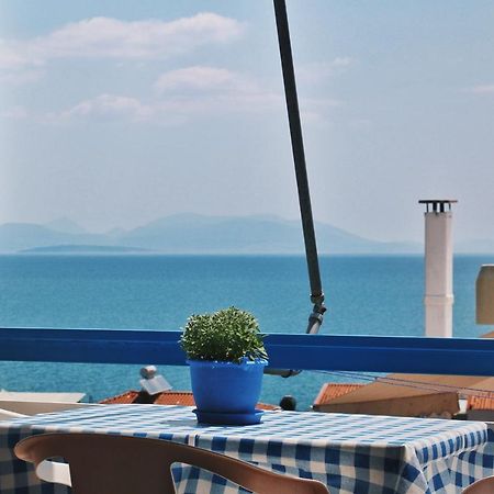 Seaview- 2 Space - Selfcatering Apartment - Helen No 3 Xiropigado Bagian luar foto