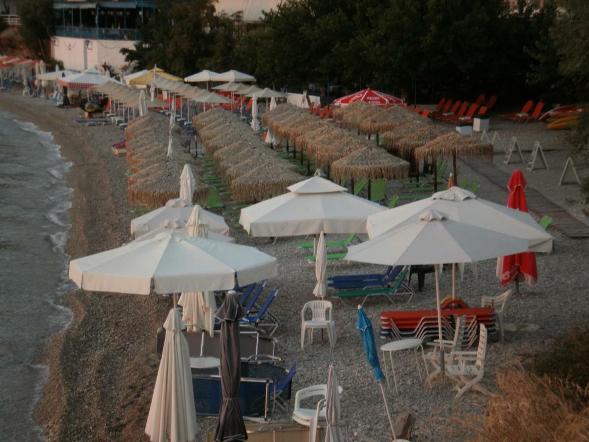 Seaview- 2 Space - Selfcatering Apartment - Helen No 3 Xiropigado Bagian luar foto